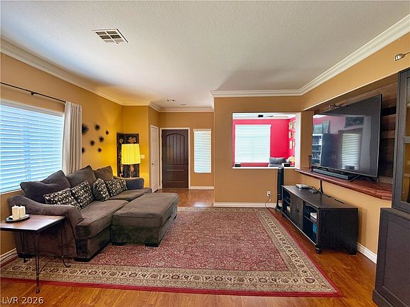4th image of 809 Royal Plum Ln