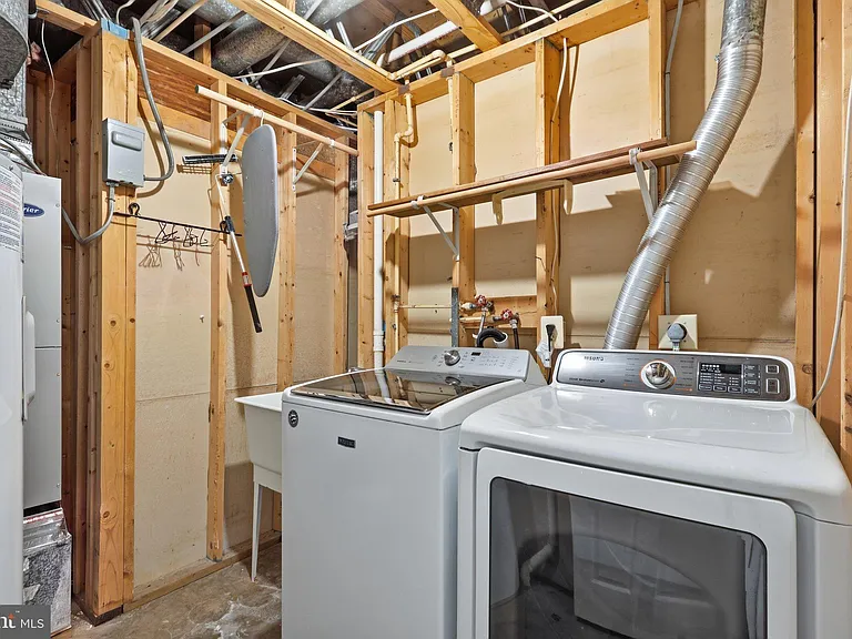 3946 Rosebay Ct — Photo 32