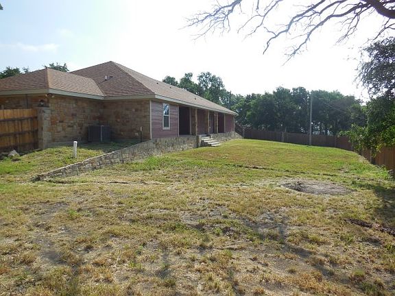 4th image of 902 Scenic Dr