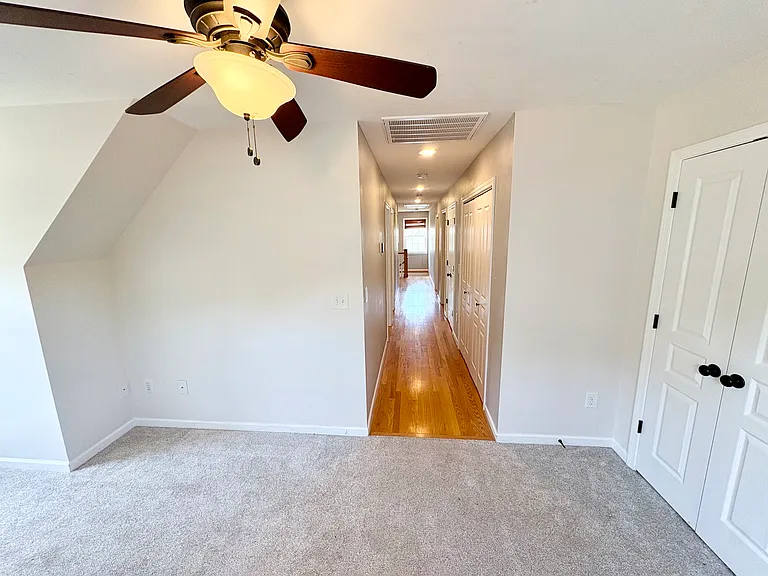 1233 Plymouth Ave — Photo 24
