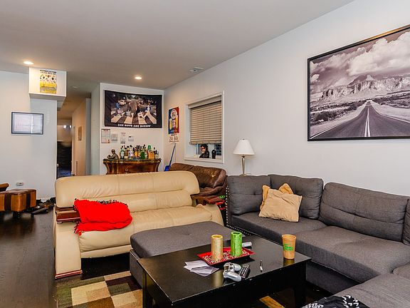 5th image of 3243 S Wells St Unit 2