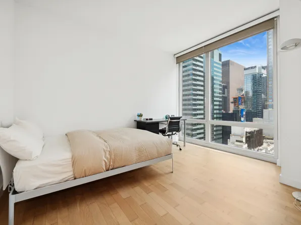 247 West 46th Street image 8 of 16