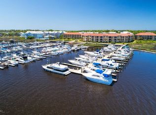 129 Spencer Farlow Dr, Carolina Beach, NC 28428
