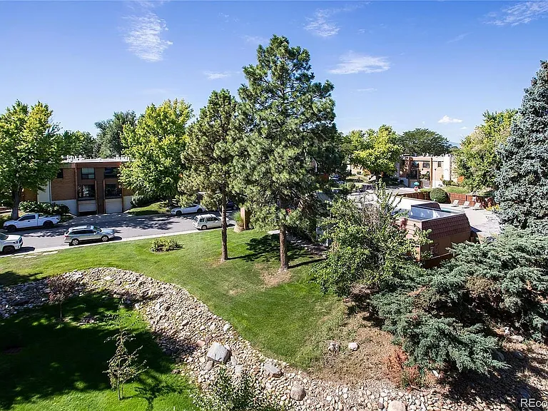 2880 S Locust St #S404 — Photo 9