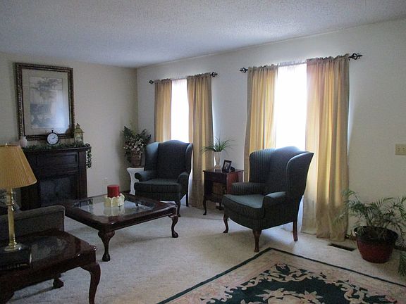 2nd image of 102 S Dilworth Ln