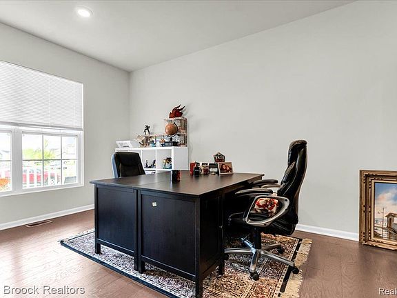 5th image of 8401 Sharon Dr