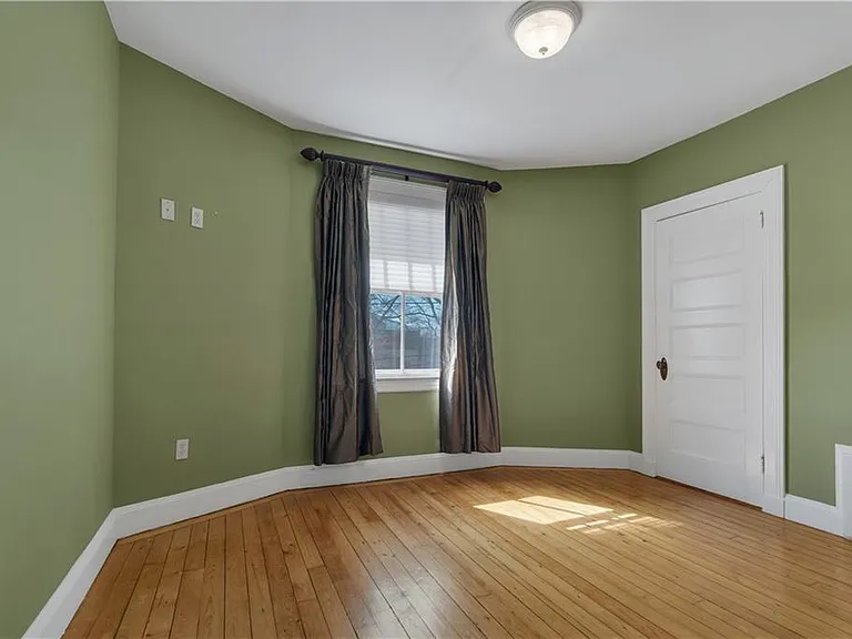 98 Butler Ave — Photo 18