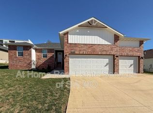 2118 N 21st St, Ozark, MO 65721