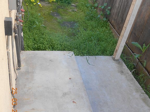 4th image of 130 S Abbie St