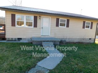 2090 Prudence Rd, Oak Hill, WV 25901