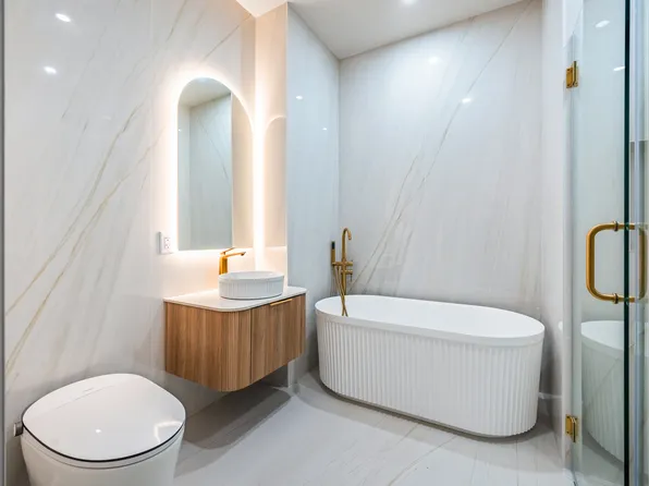 31-16 21st Street image 8 of 9