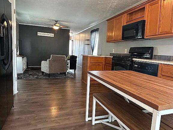 2nd image of 311 Kennedy Ave