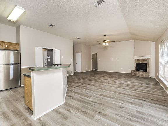 5th image of 317 Willowstone Trl