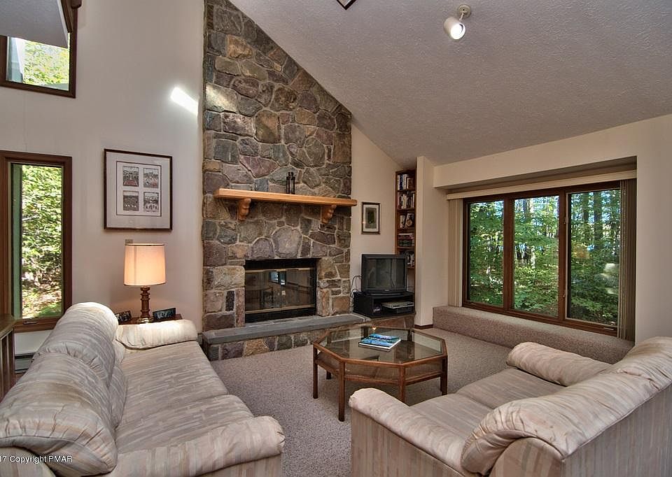 113 Leatherstocking Ln, Pocono Pines, PA 18350 Zillow
