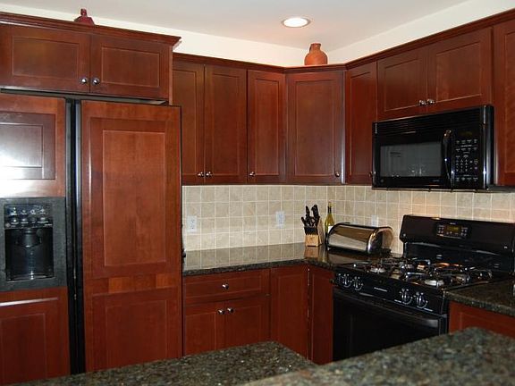 5th image of 307 Central Park Pl