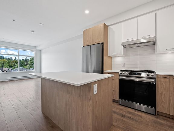 4th image of 3317 148th St #405