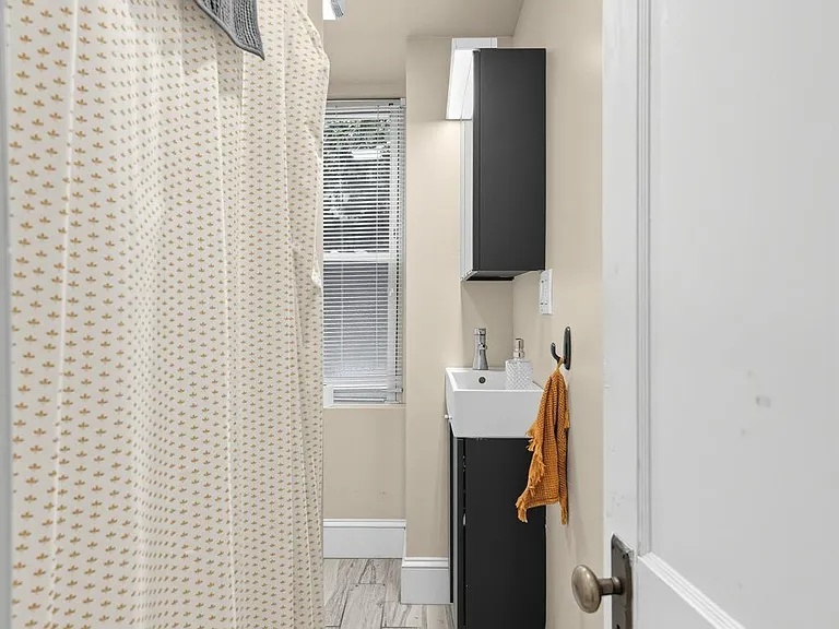 5231 Ridge Ave #0 — Photo 26