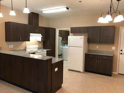 3rd image of 305 S 25th St #6