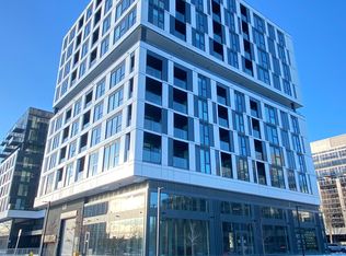 1037 The Queensway #822, Toronto, ON M8Z 6C7