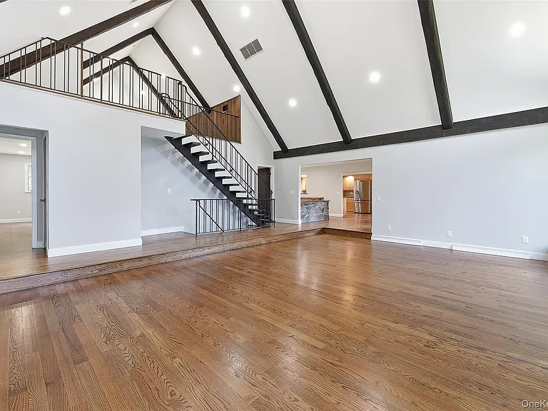 475 N Riverside Rd — Photo 20