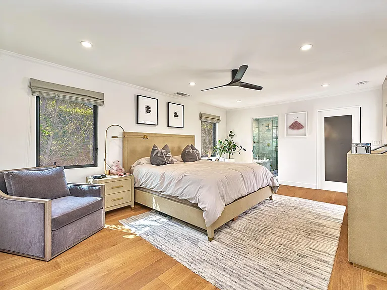3435 S Bentley Ave — Photo 12