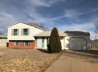 3301 Bandolina Ave, Roswell, NM 88201