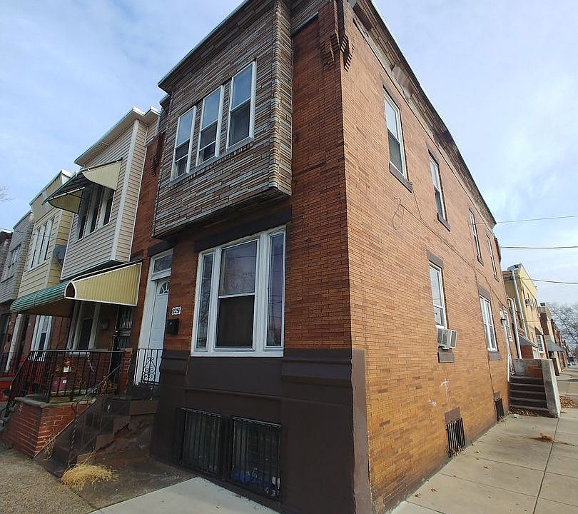 1st image of 2251 S 24th St #2