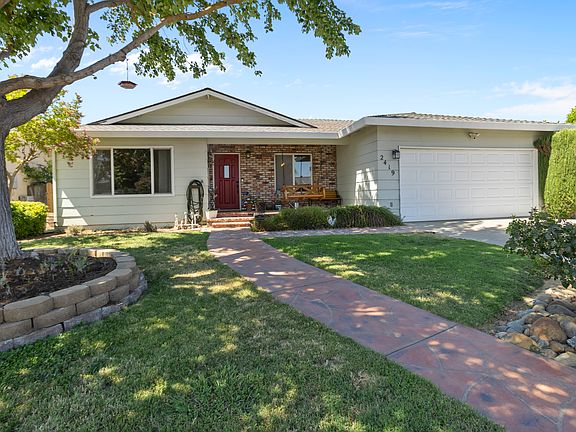 3rd image of 2419 Koehn Ct