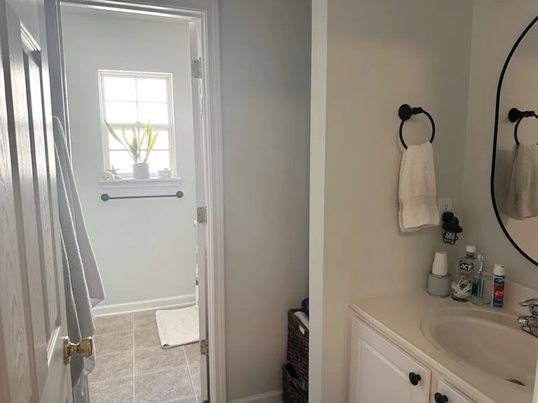 1026 Village Green Ln — Photo 13