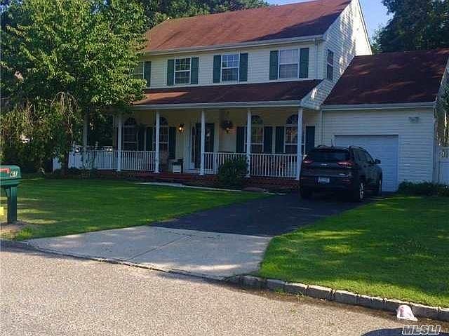 1st image of 61 Chardonnay Dr