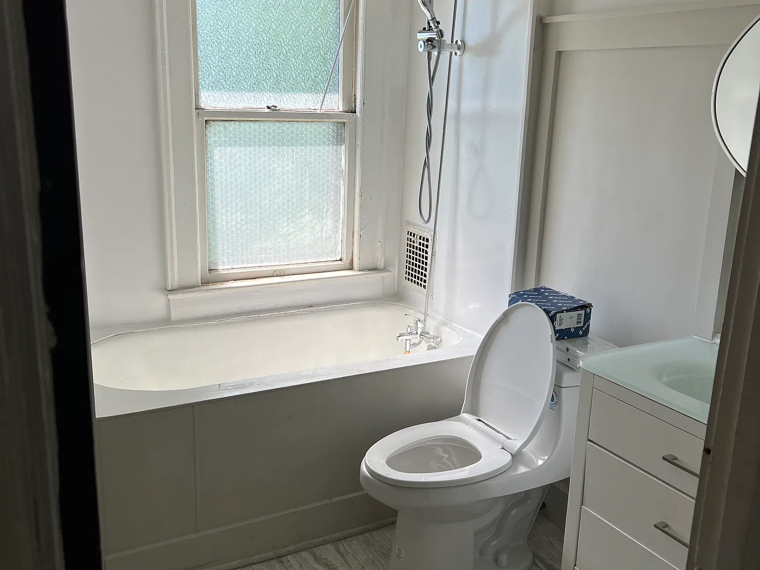 4 bed, 1228 sqft, $1,300 — Photo 4