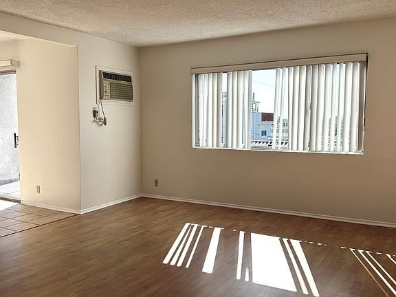 2nd image of 1700 Golden Gate Ave APT 9