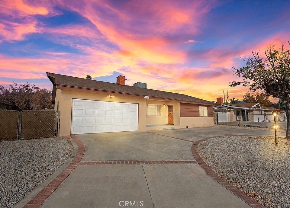1st image of 40596 Mulberry Dr