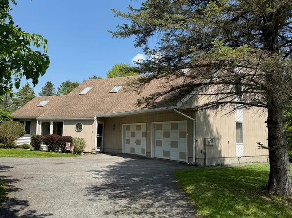 5044 Butler Rd, Canandaigua, NY 14424