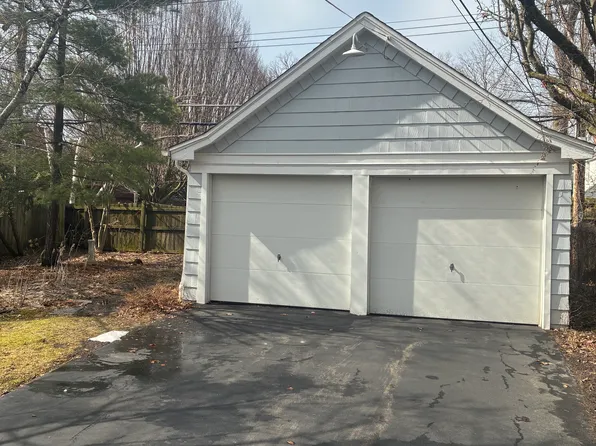 385 Berryman Dr, Amherst, NY 14226