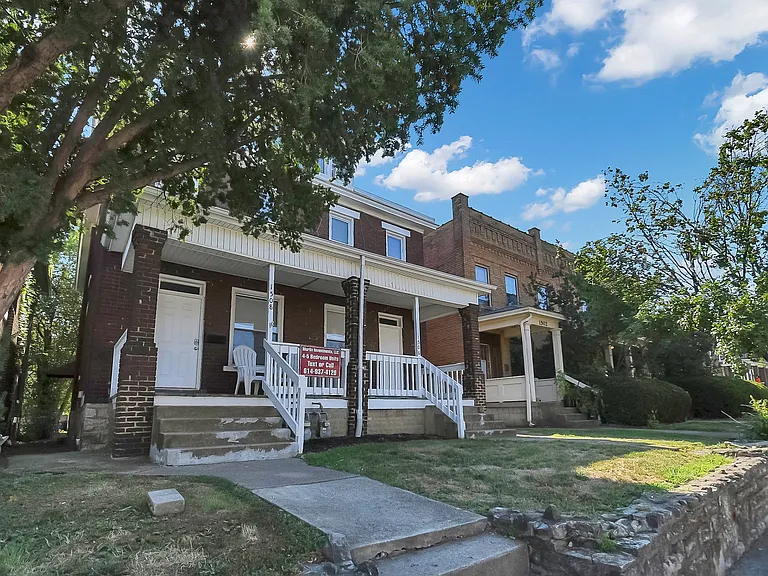 1508 Summit St — Photo 1