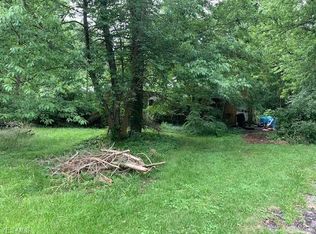 37 Beechwood Dr, Northfield, OH 44067