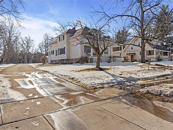 4th image of 6312 E Pleasant Valley Rd