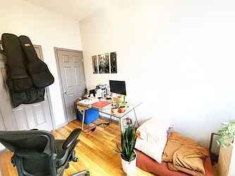 Rented by RELEASE NY