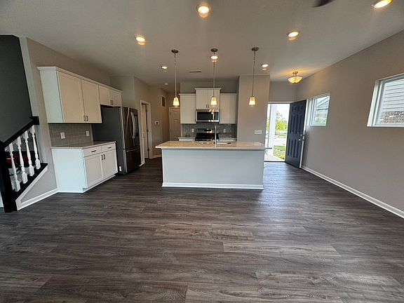 3rd image of 5601 Callaway Dr