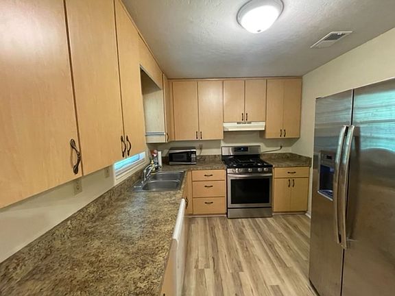 5th image of 4232 NW 22nd Ter