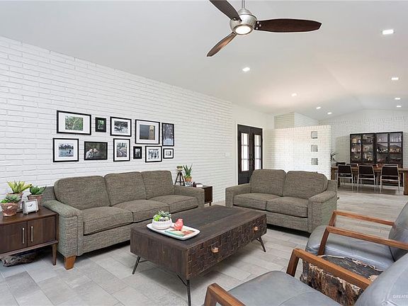 4th image of 223 Bougainvillea Dr