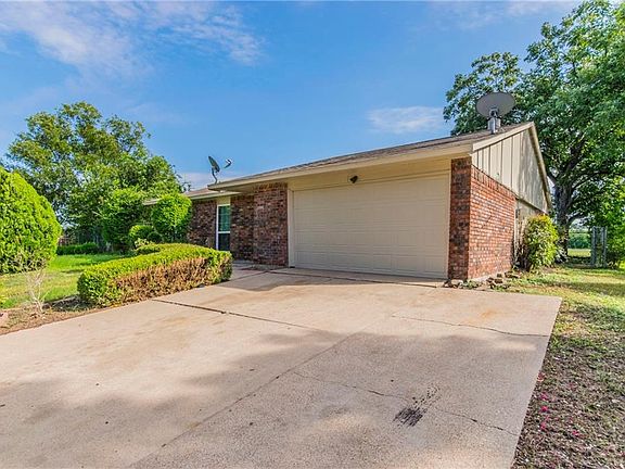 2nd image of 7566 Marlinda Cir
