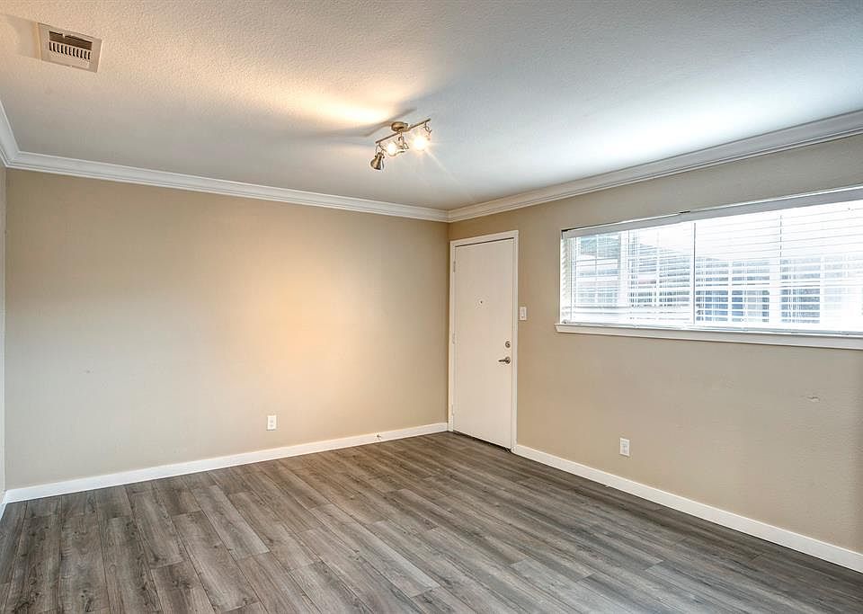 1st image of 2508 Southmore Blvd Unit 10