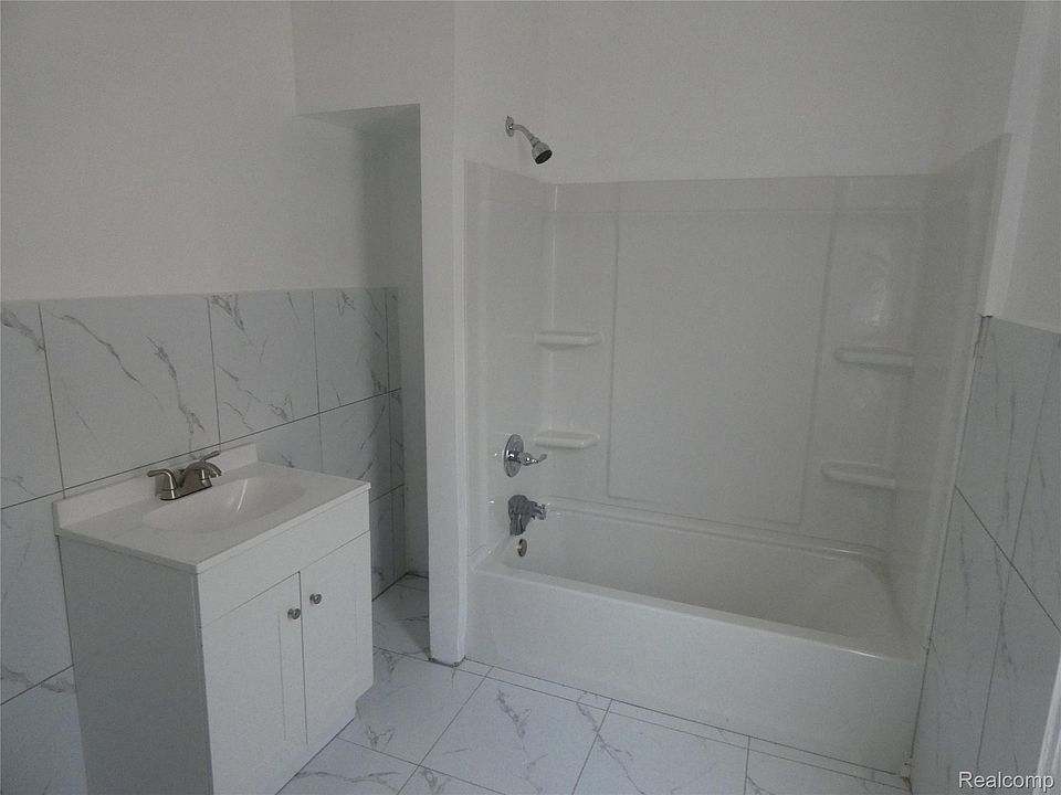 81 Fessenden St, photo 10