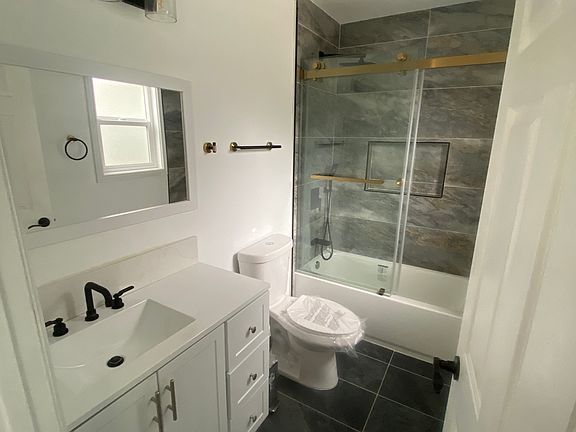 4th image of 11266 Lynrose St