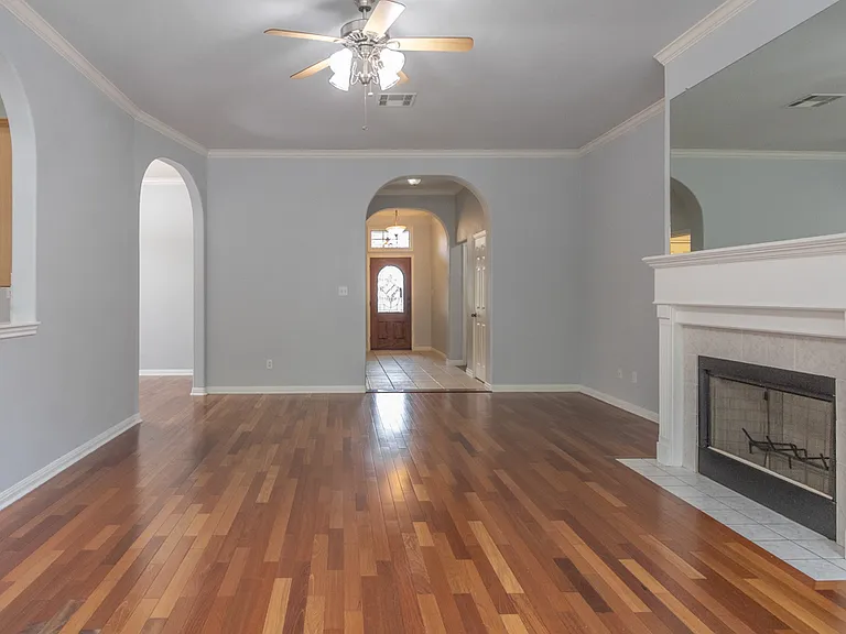 8214 Cornerwood Dr — Photo 14