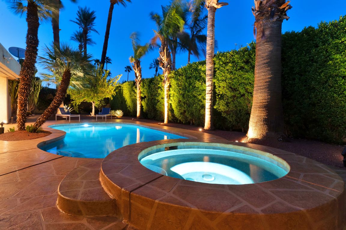 next background image