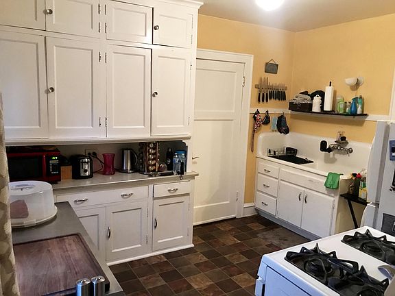 Kitchen with 1925 cast-iron sink