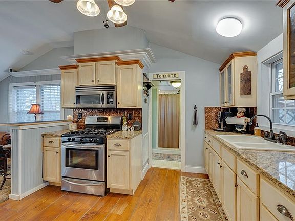 2nd image of 4826 Williams Spring Rd